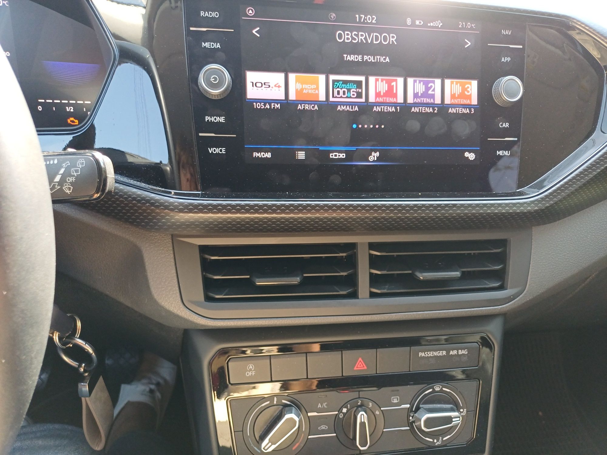 Volkswagen T-Cross preto 2023
