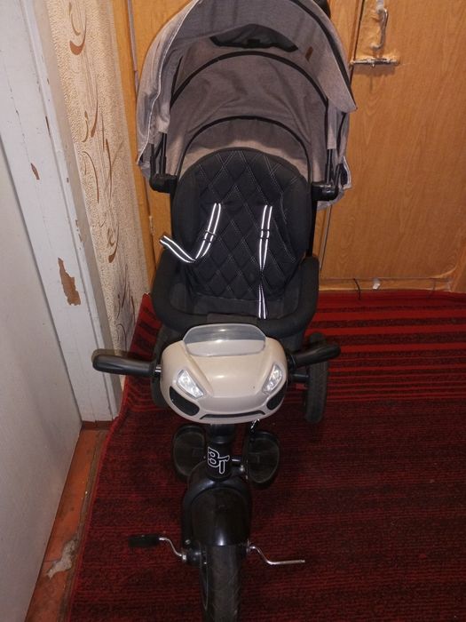 Велосипед з батьківською ручкою