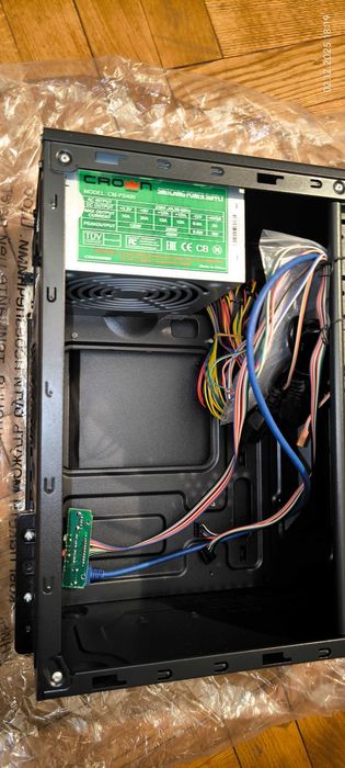 Корпус MiniATX 400W Crown CMC-410 (новий)