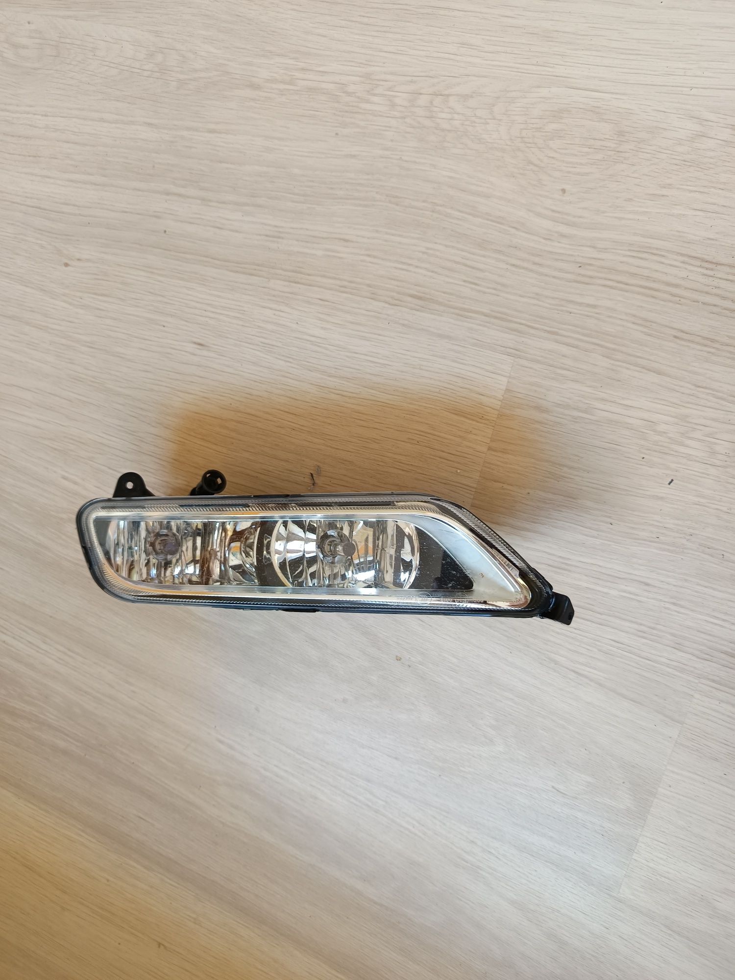 VW Passat B7 R-line halogen lewy H8 + H8
