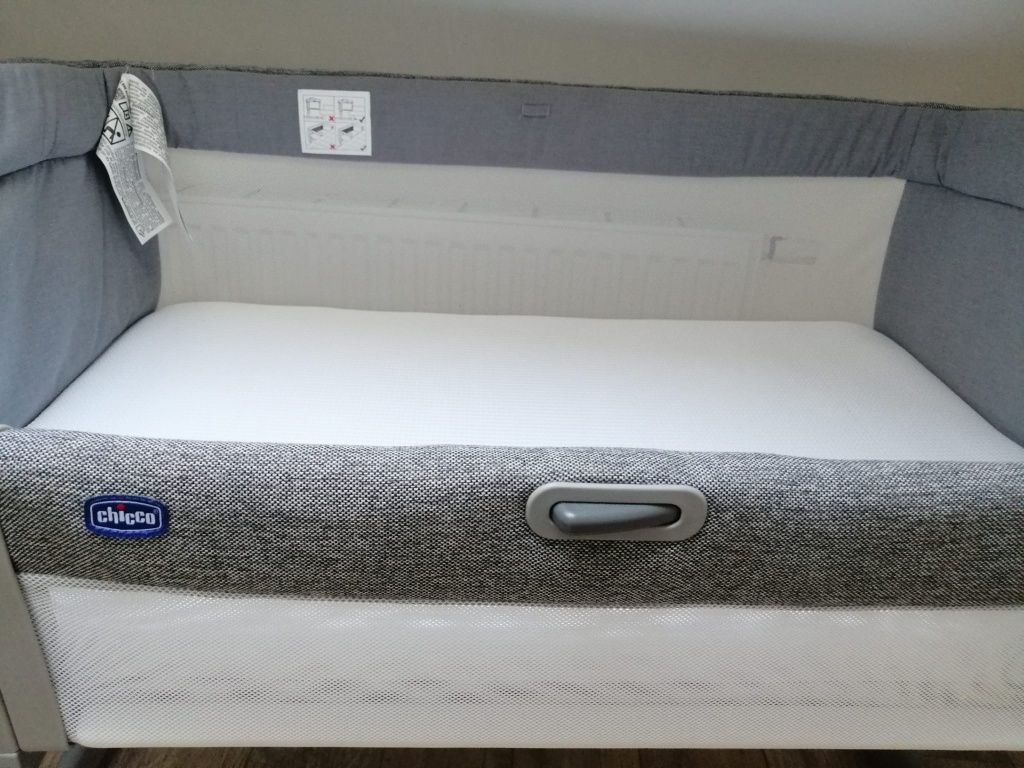 Dostawka/Łóżeczko dziecięce Chicco Next 2 Me Magic Evo