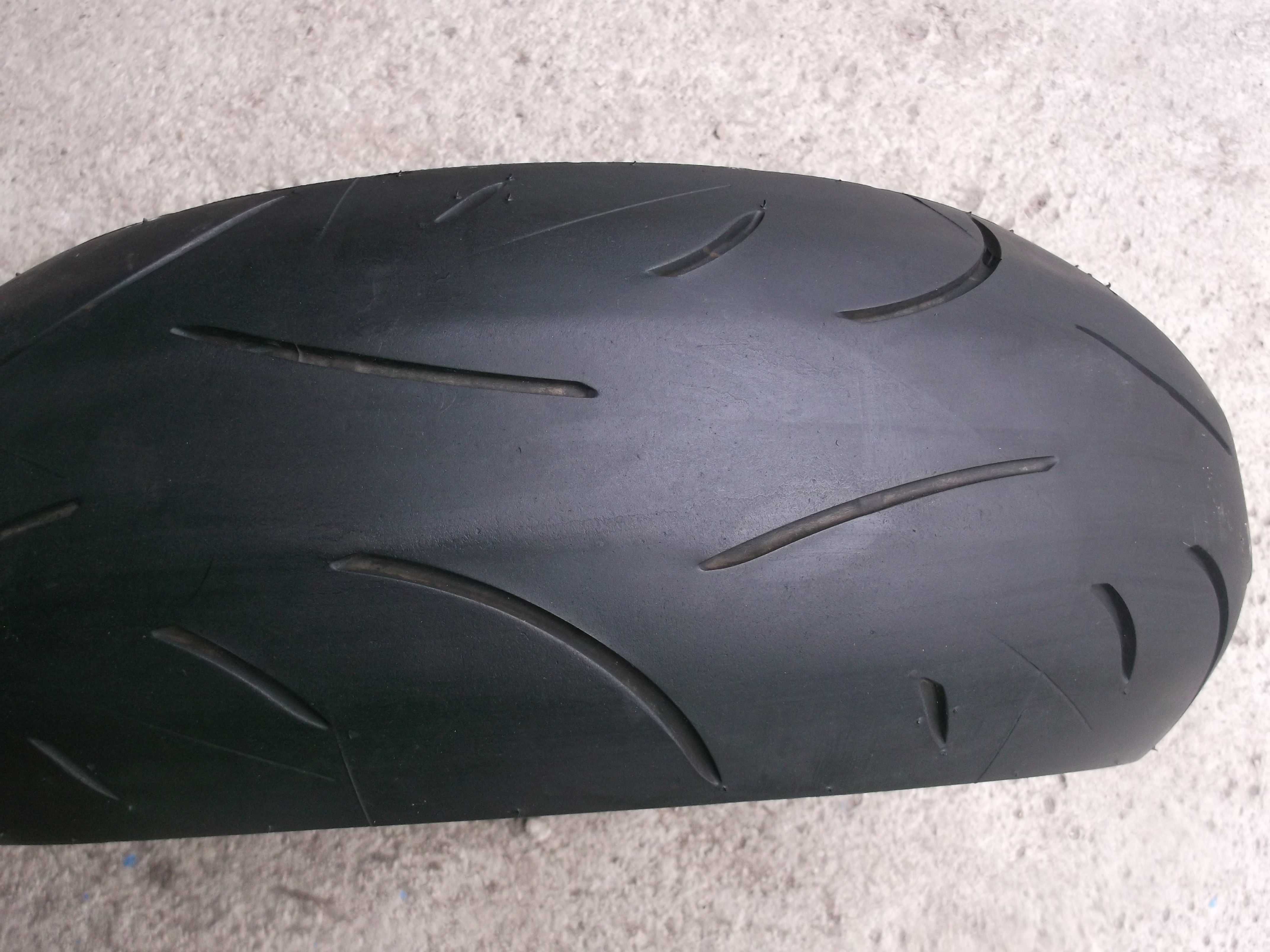 opona 190/50ZR17 Dunlop Sportmax D214	dot0220	2,8mm