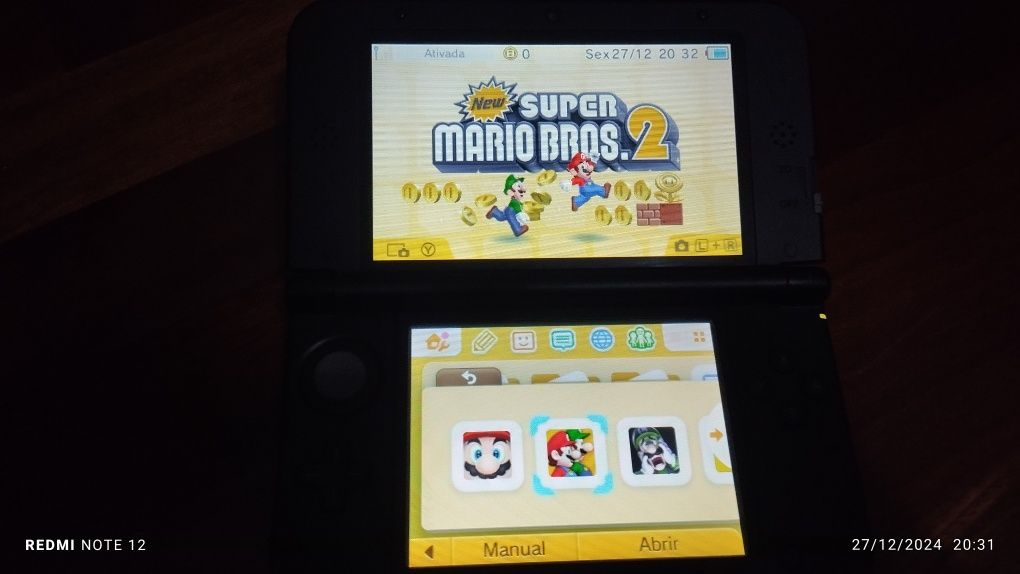 Nintendo 3ds xl com cartão de 8gb com vários jogos, o cartão R4 e com