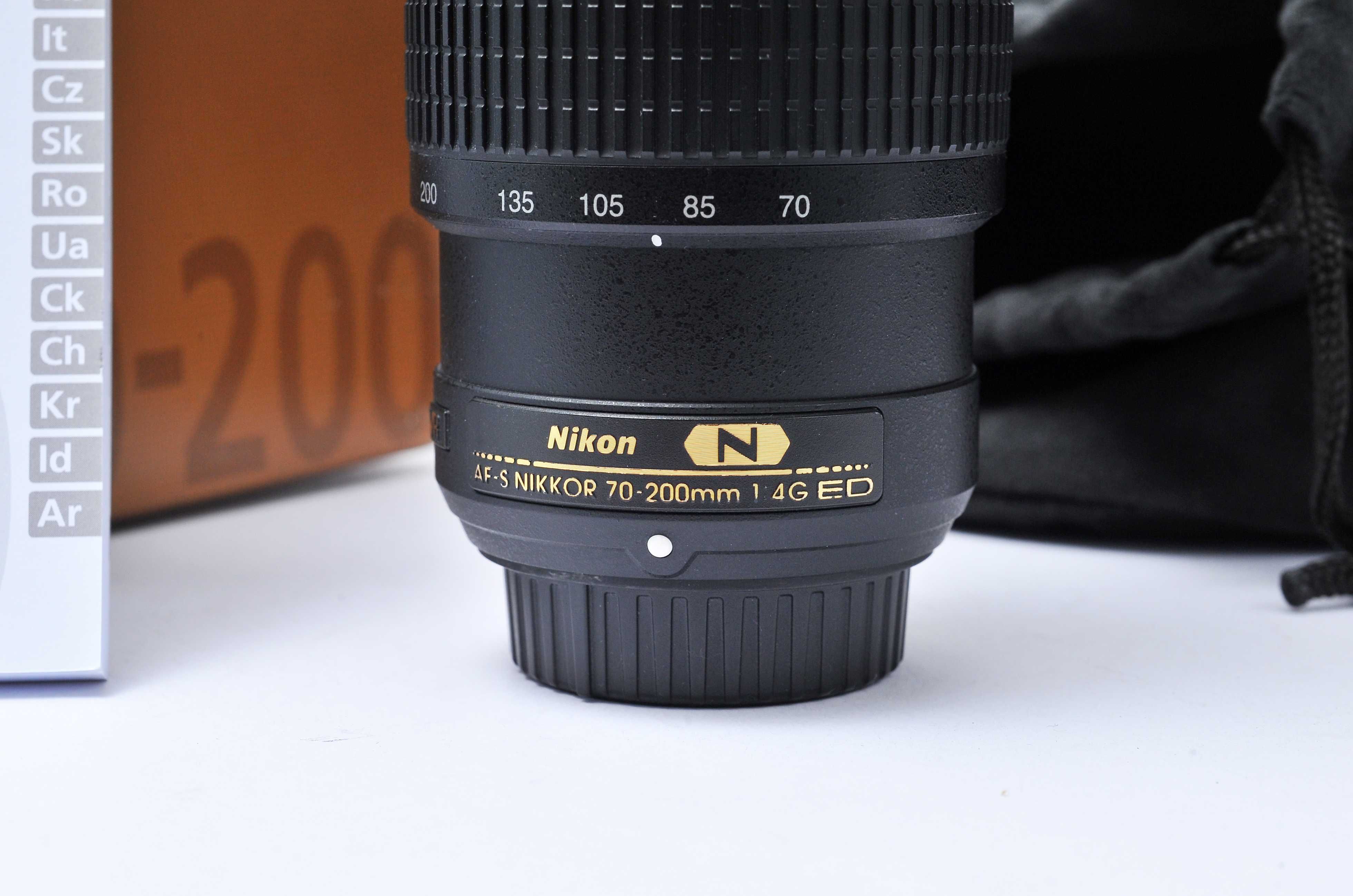Nikon AFS  70-200mm f4 VR