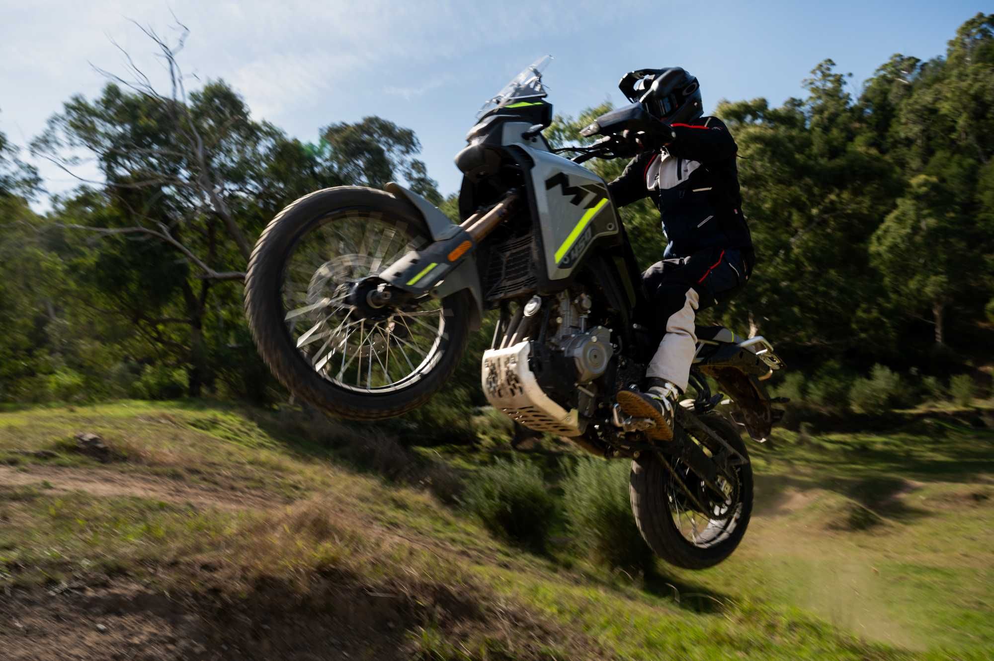 Motocykl 450 MT CF 2025r, wytrzymałość i wszechstronność Cf Moto Cfmot