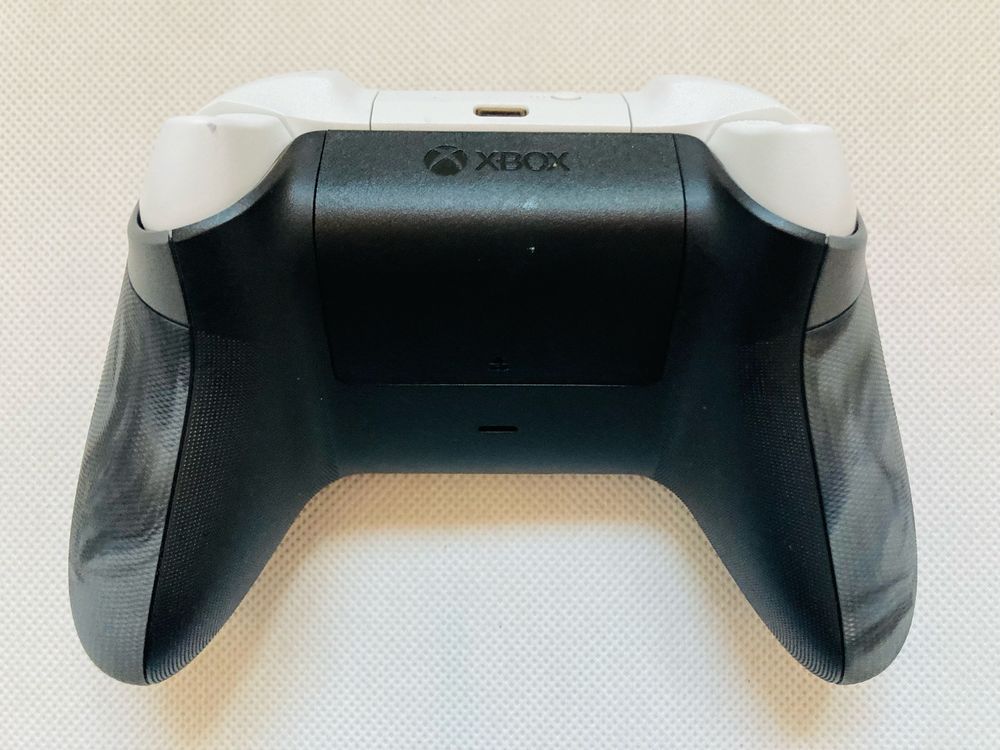 Oryginalny Pad Xbox Series Lunar Shift