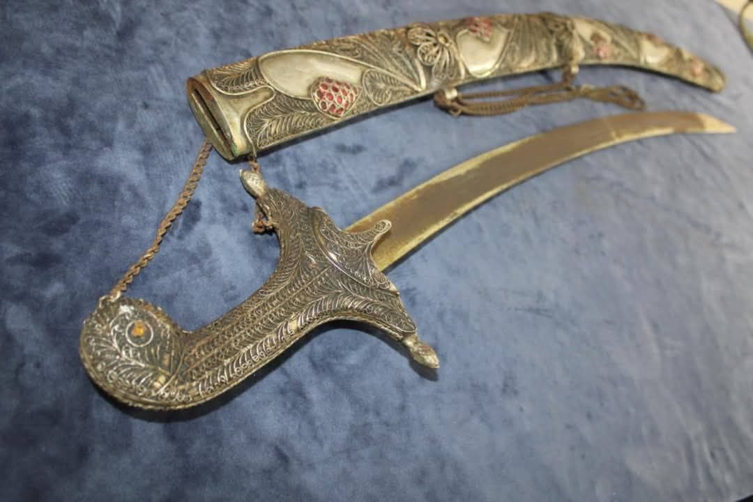 Grande sabre árabe de cerimónia