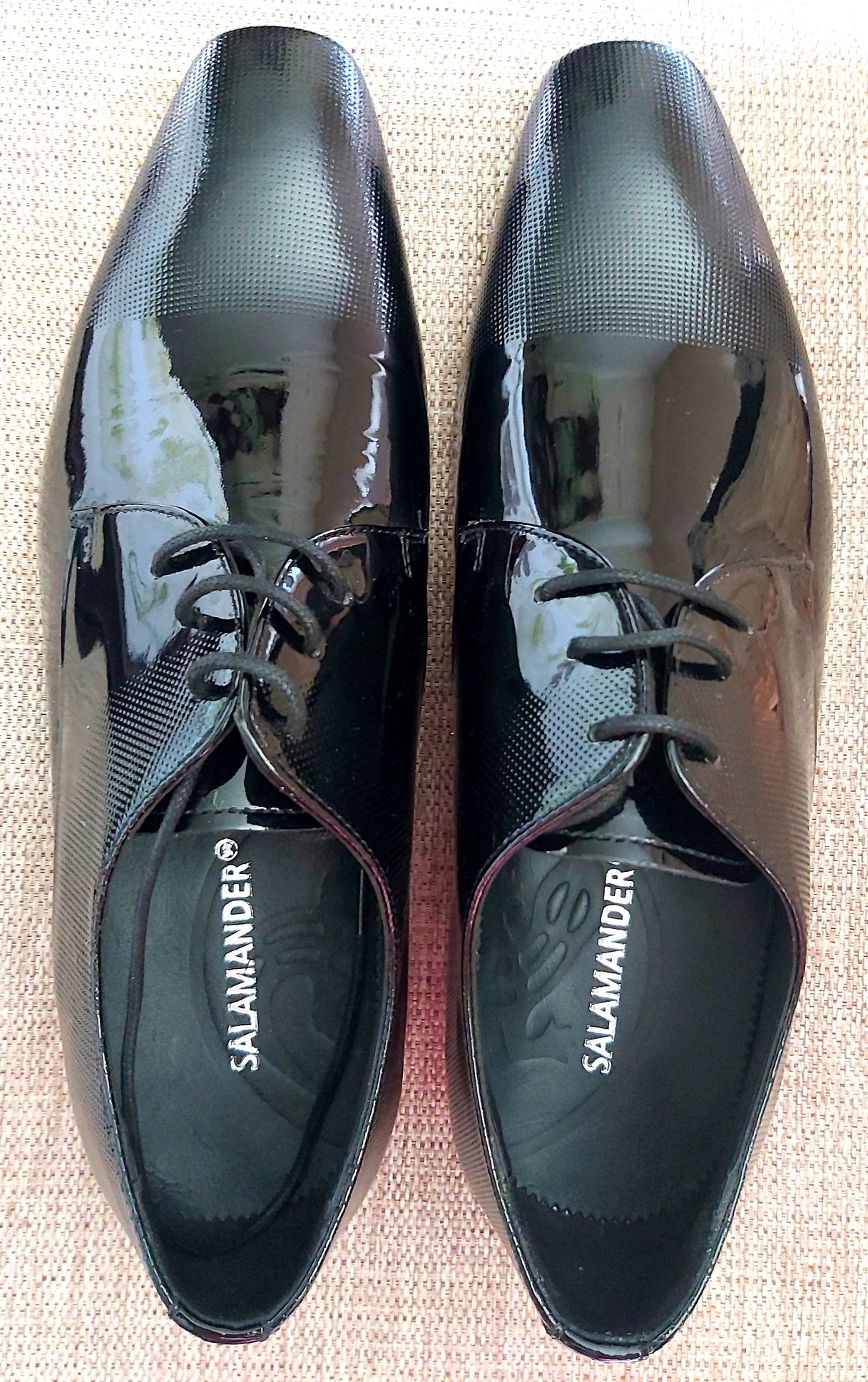 Nowe buty lakierki czarne do garnituru rozm.40 firmy SALAMANDER