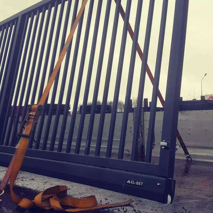 Brama przesuwna LONG 7 m światła - Producent