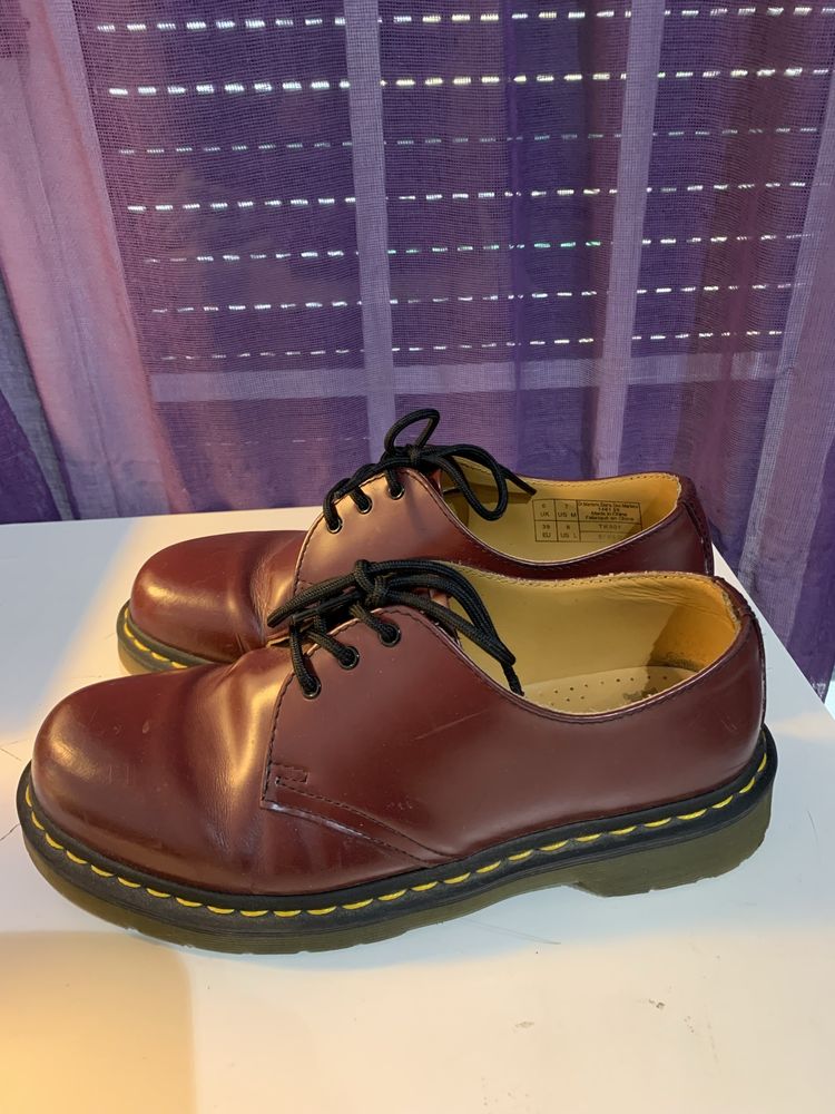 Dr. Martens bordô tamanho 39