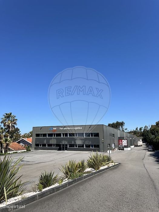 Armazém T2 para venda