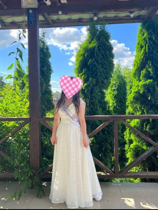 Нарядне Випускне плаття