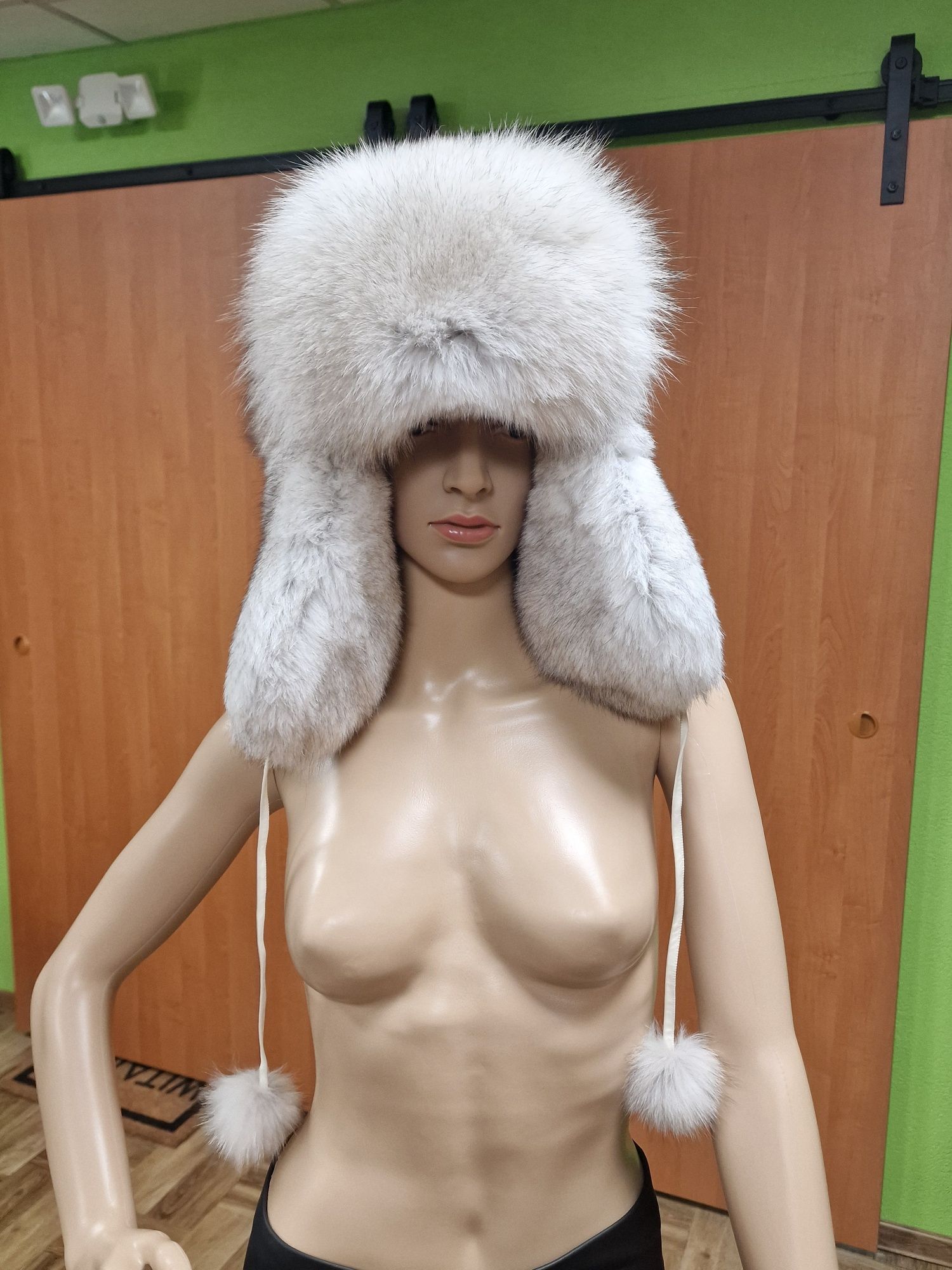 Czapka z jasnych lisów  !!