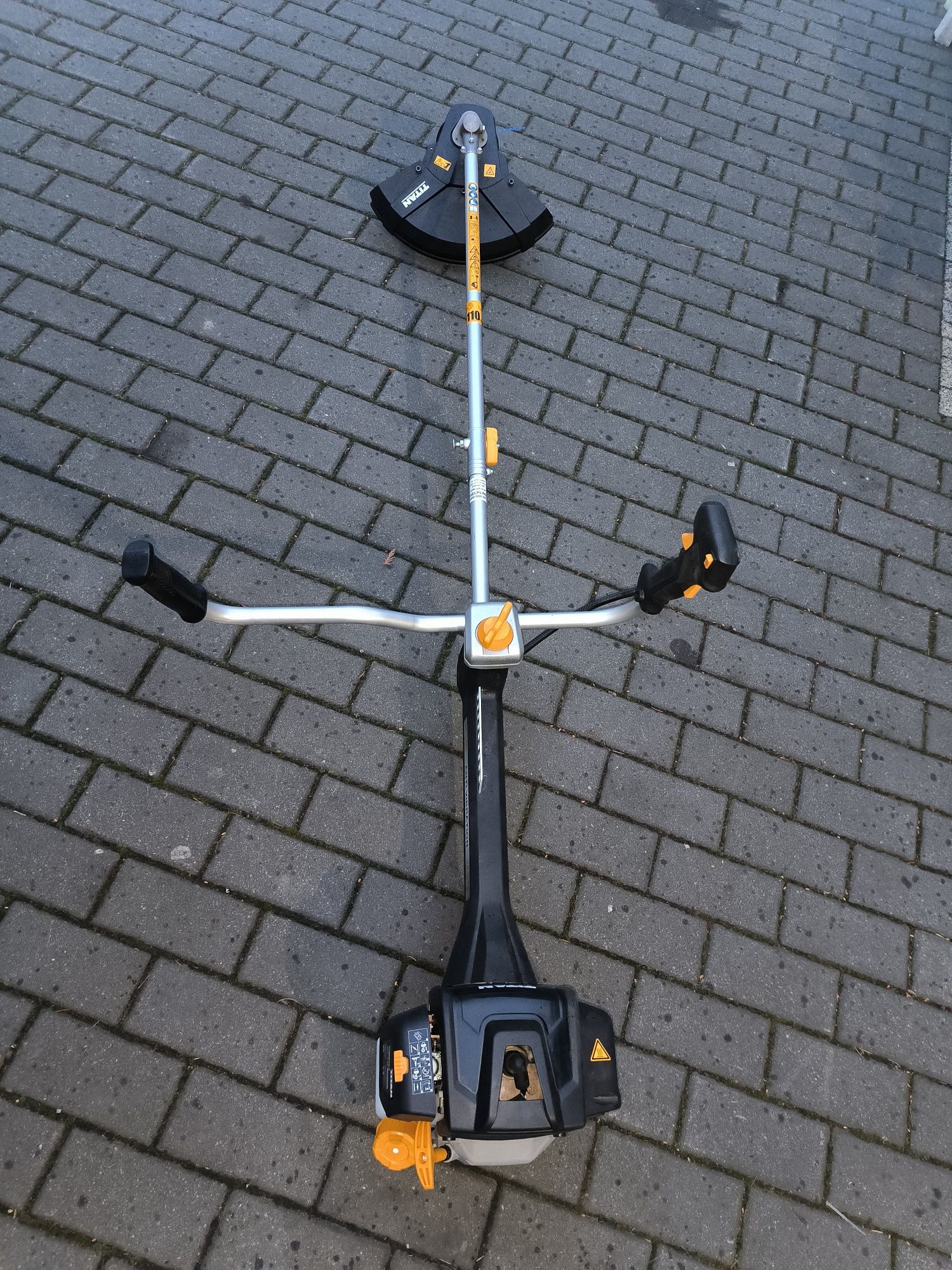 Kosa spalinowa TITAN TTBCP33-4 33 CM3 Z 1,4KM żyłka nóż POLECAM