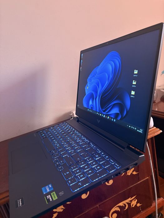 Computador game VICTUS  outra informações na imagem do PC