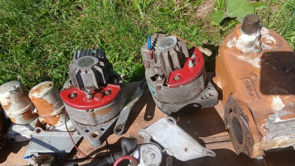 Silnik do łodzi V8 Marine Power Model 305K po rozmrożeniu