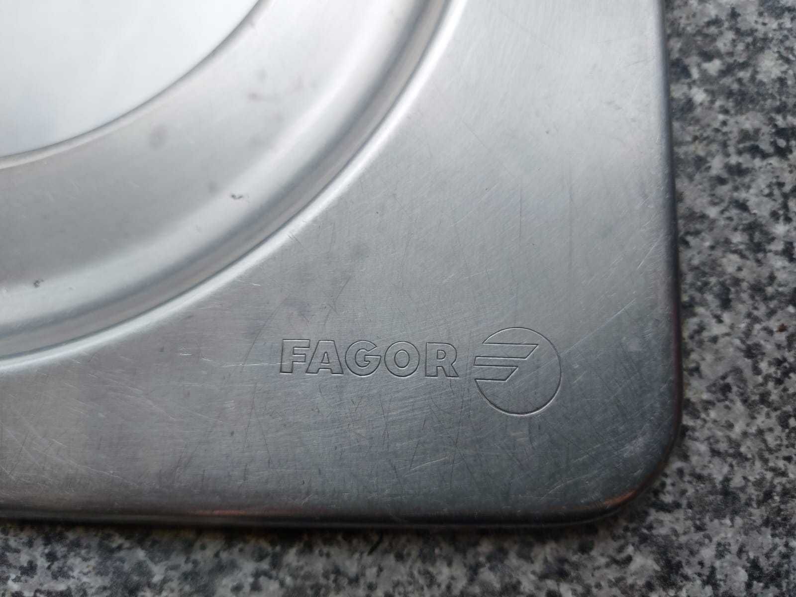 Lava-loiça inox Fagor de canto com 2 cubas + torneira extensível