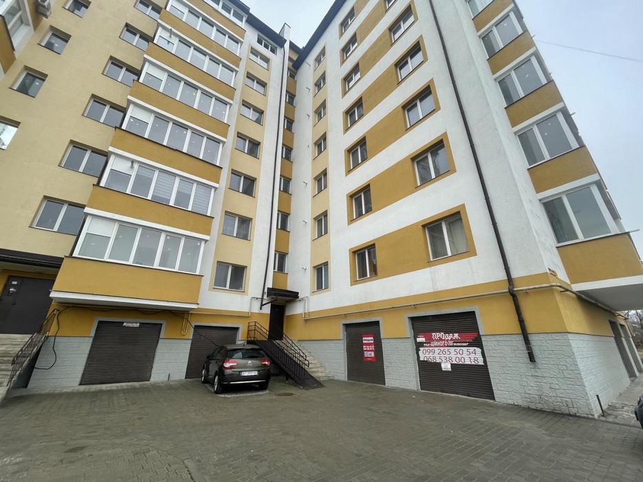 Продаж приміщення під комерцію--і