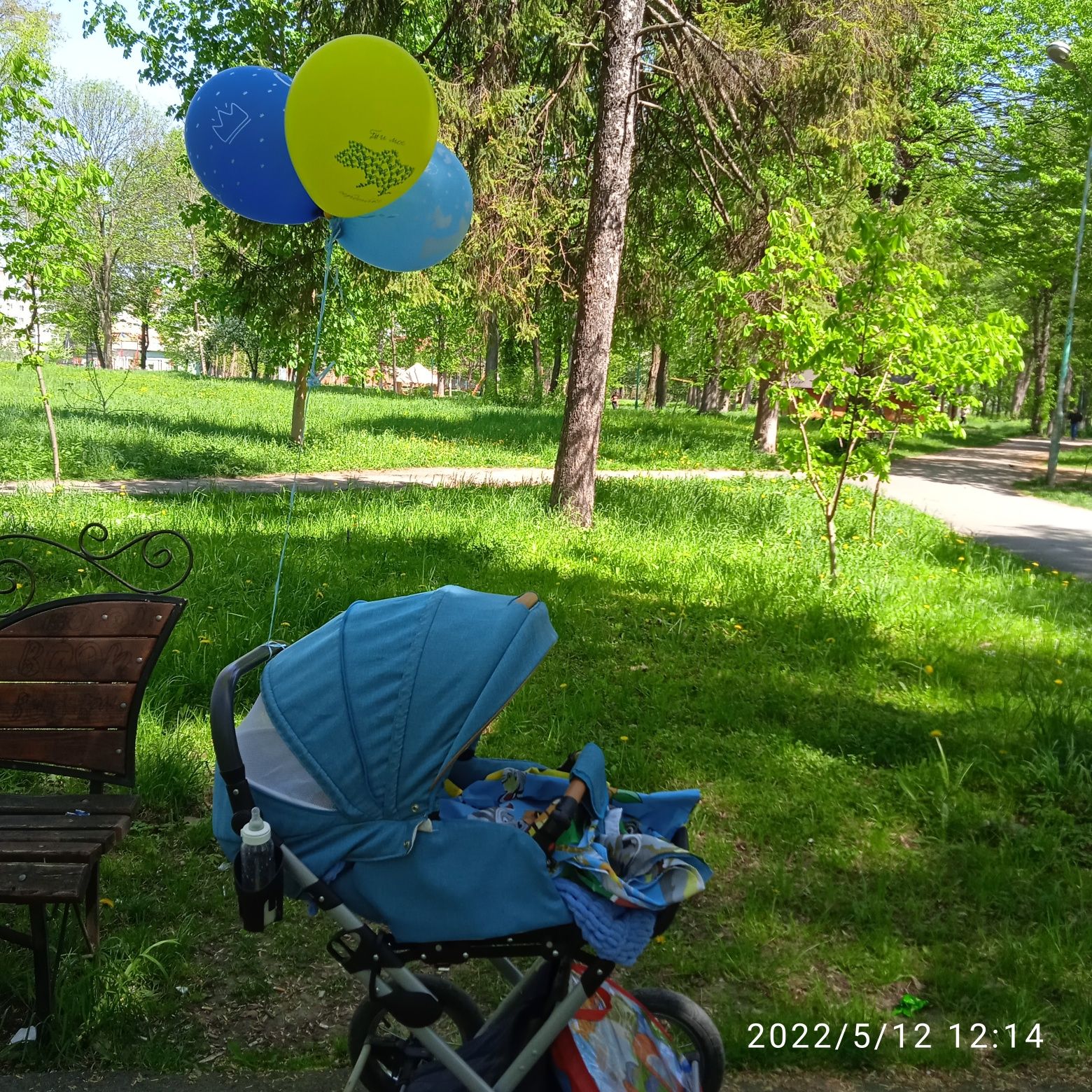 Дитячий візочок в доброму стані