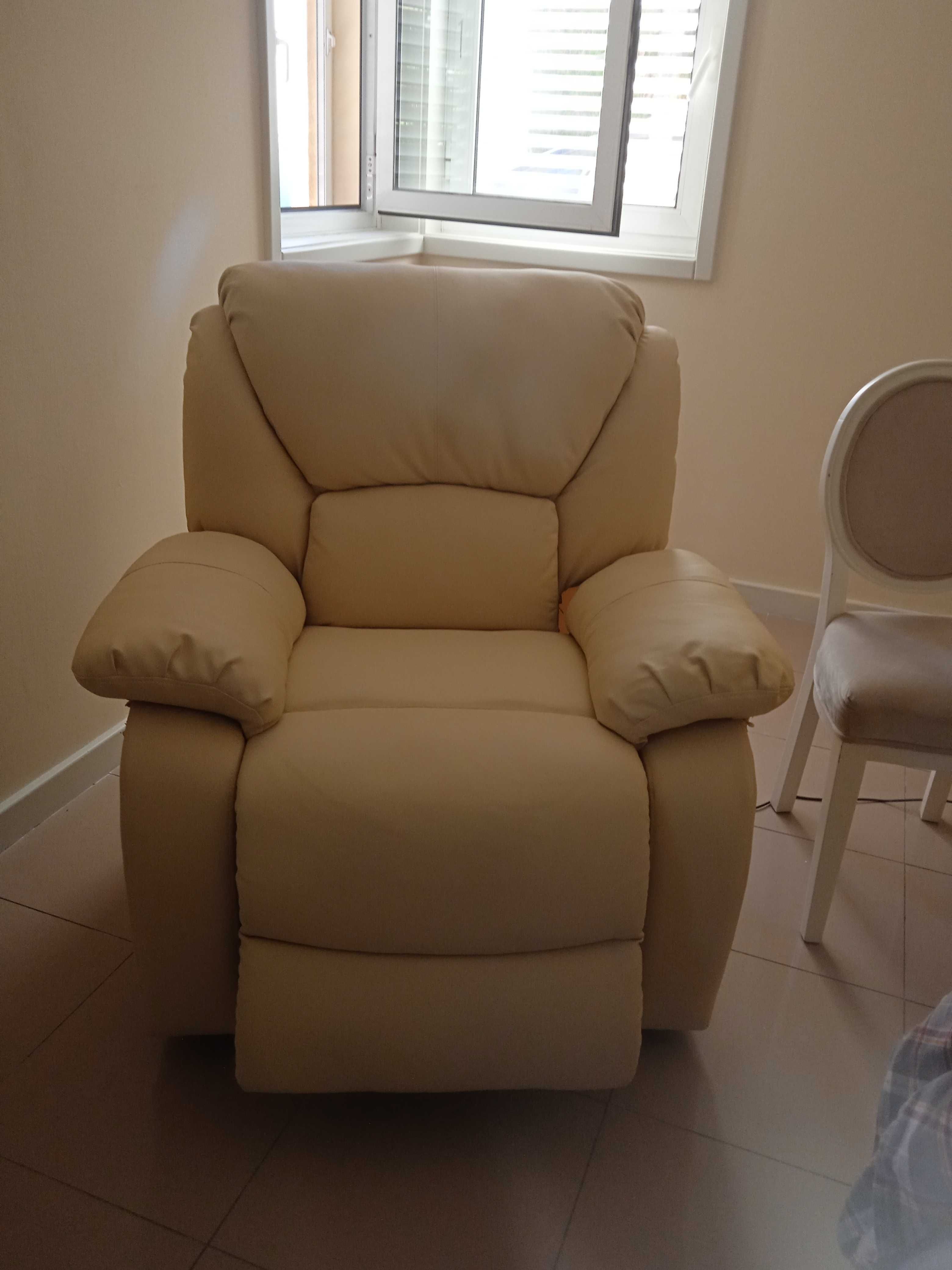 Cadeirão relax com massagens