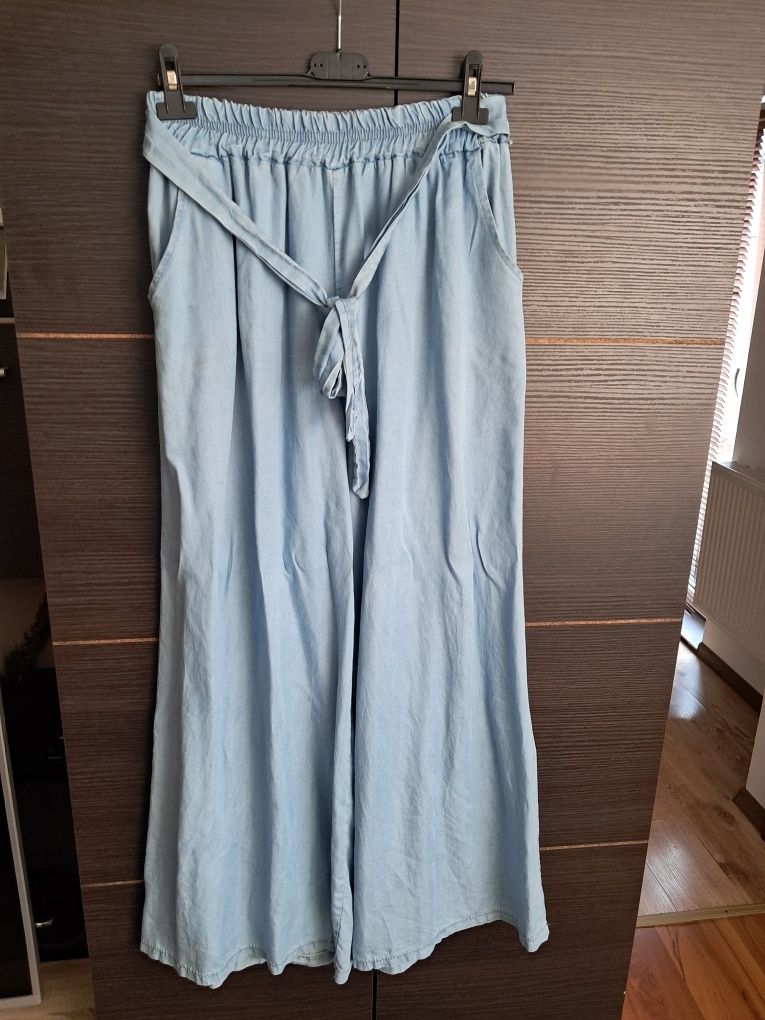 Sprzedam piękne luźne spodnie ala jeansowe.