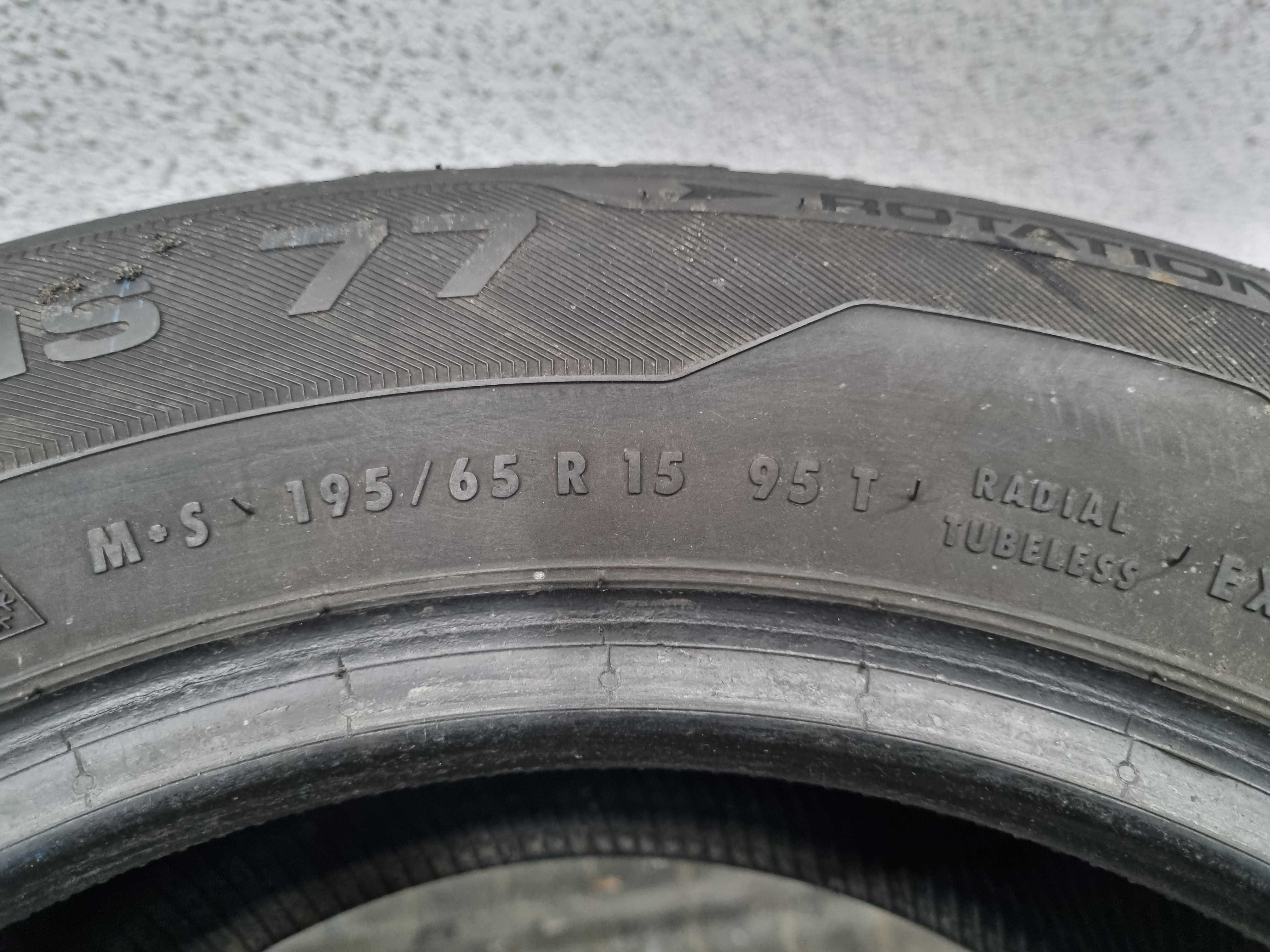 195/65/15 95T XL Uniroyal MS Plus 77 D.3718