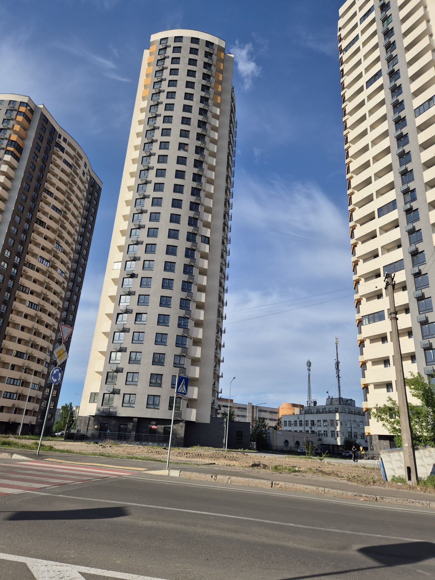 ЖК Райдужний, Кібальчича 1-В, продажа 1-кімнатна 48 м, від власника