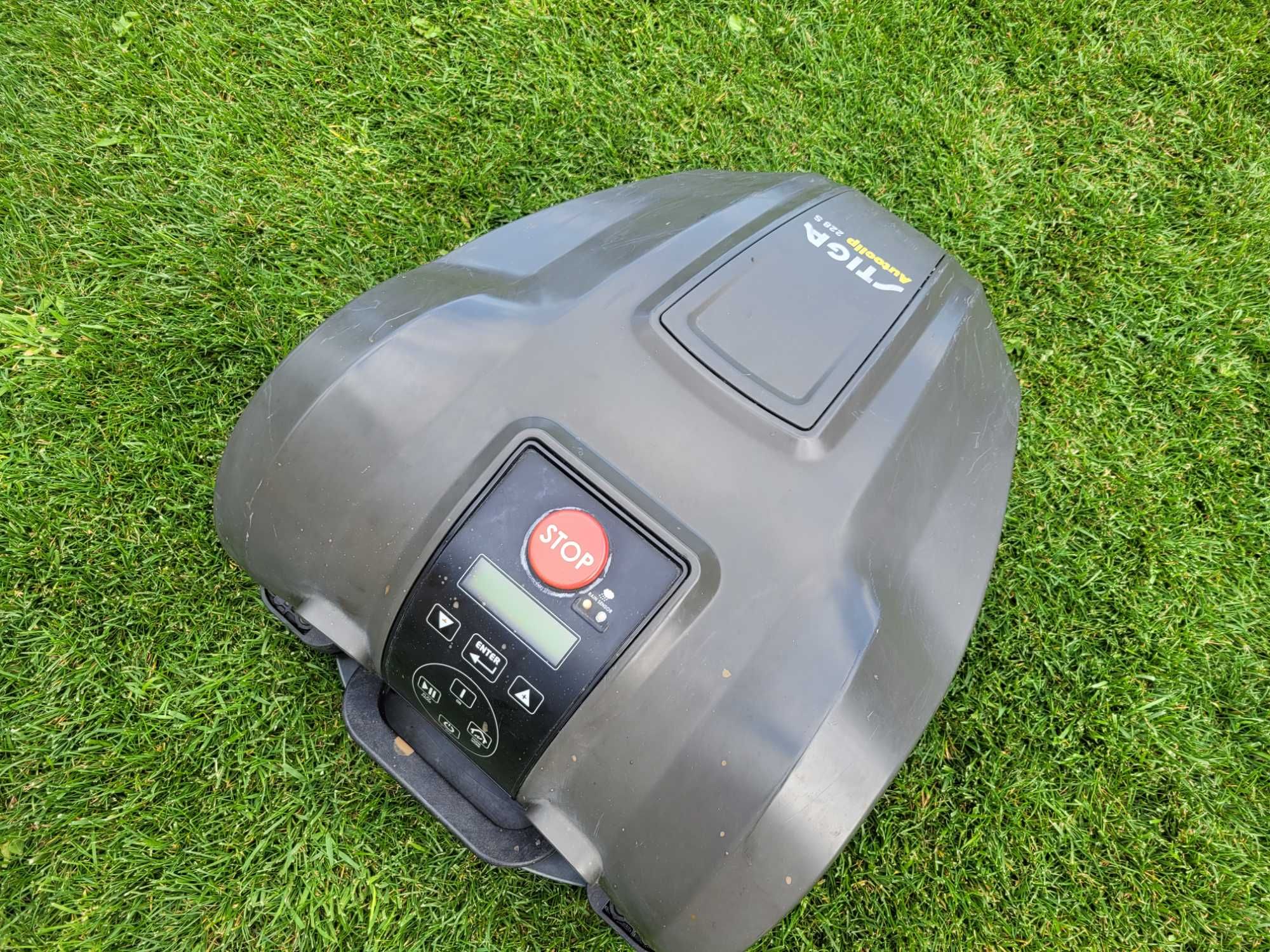 Robot koszący Stiga Autoclip 228 S