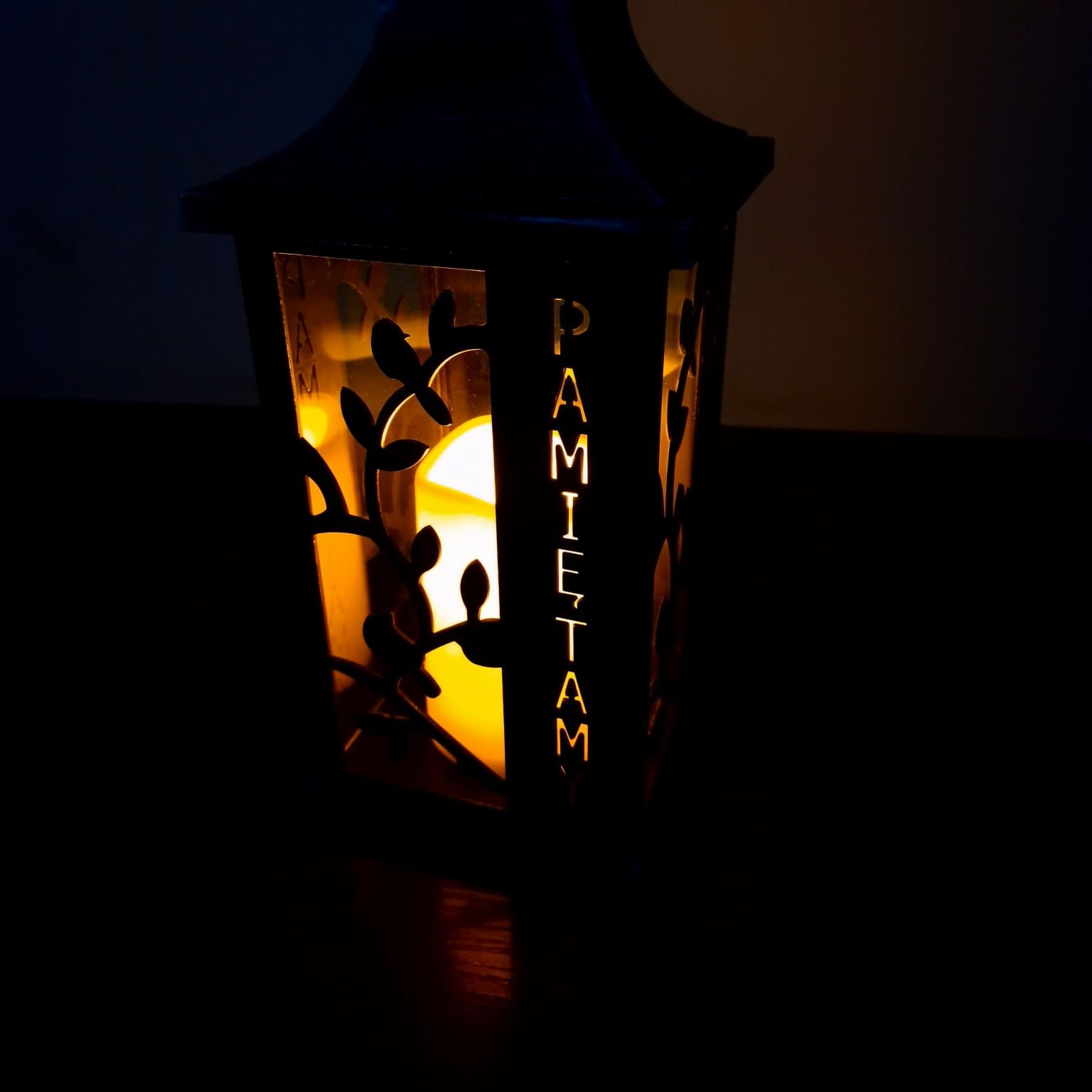 Duży znicz led lampion statuetka świeca lampka na cmentarz grób
