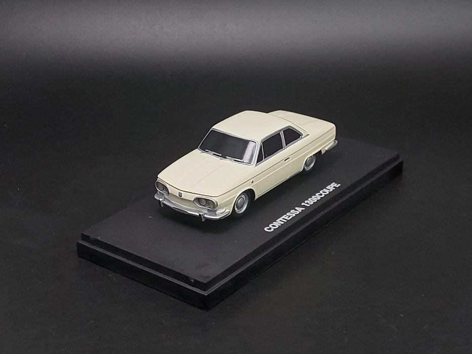 (Kyosho) 1/43 Hino Contessa 1300 Coupe масштабна модель