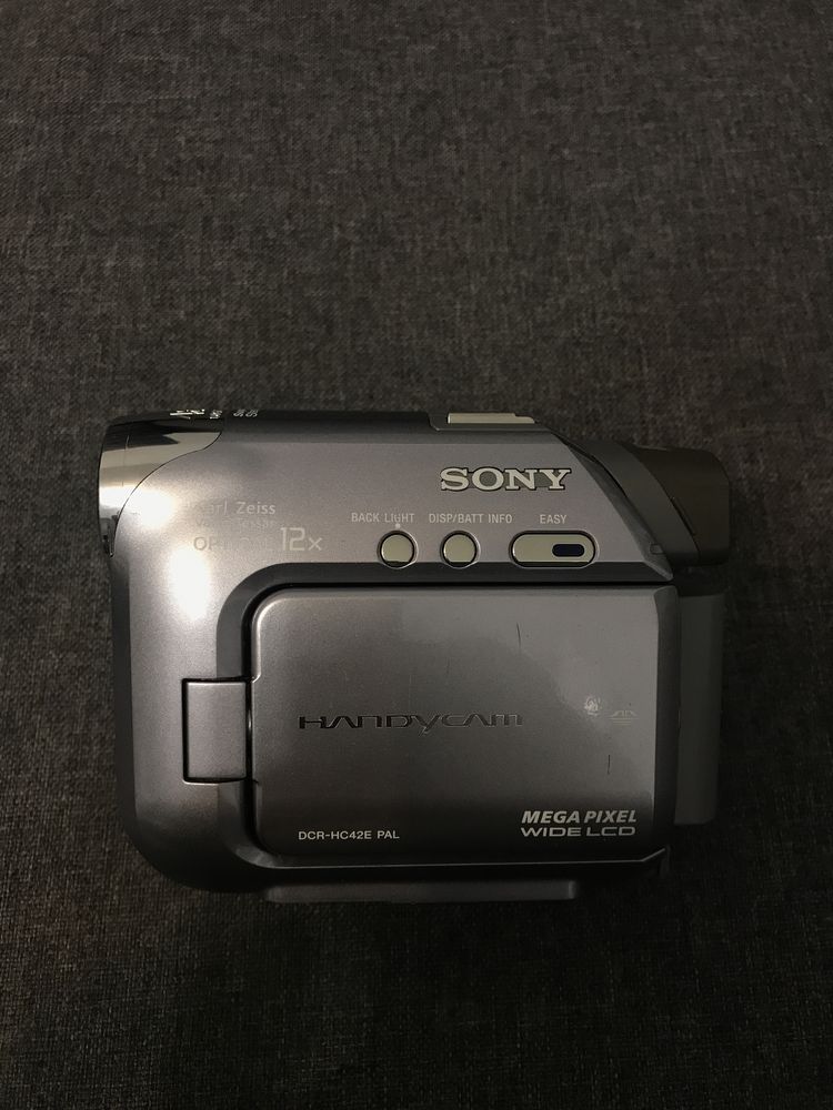 Відеокамера Sony DCR-HC42E + Дуже зручний чохол