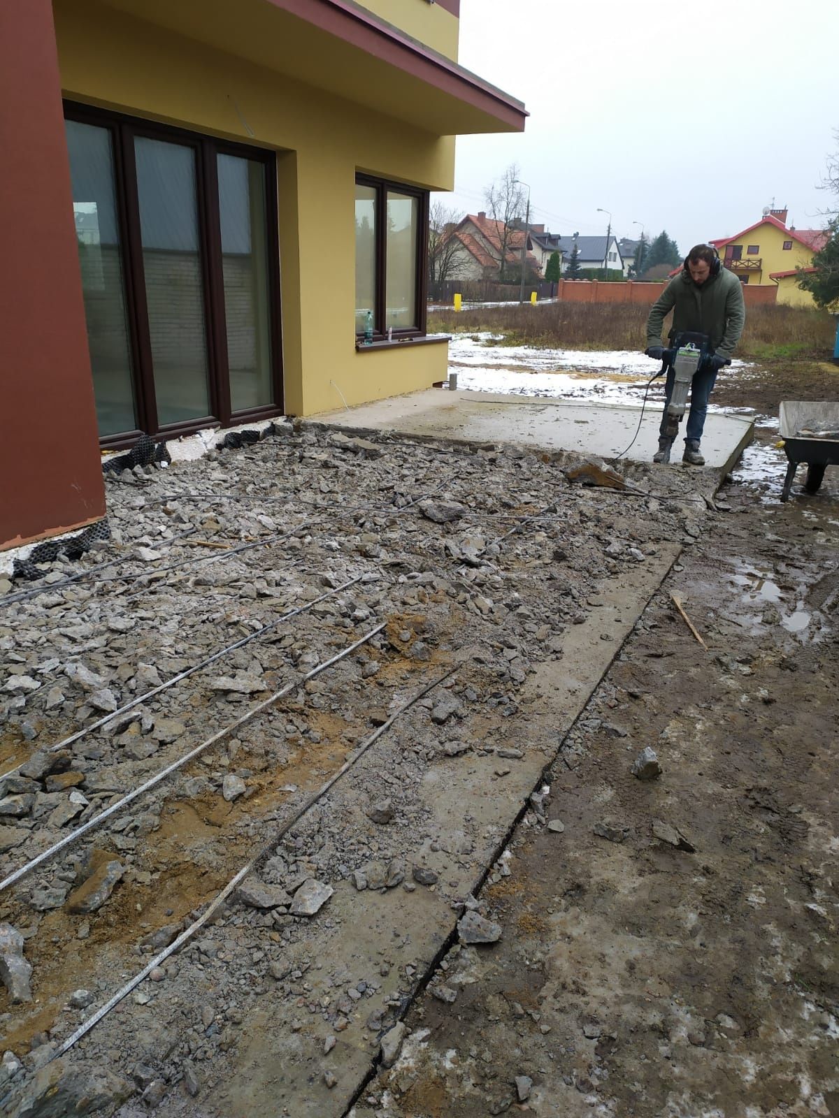 Rozbiórki, wyburzenia, ścian, skuwanie płytek,demontaż,kucie