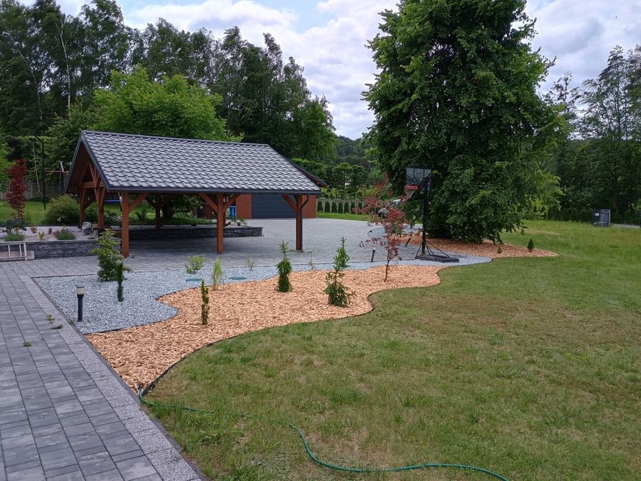 Usługi ogrodnicze  Zakładanie ogrodów Wertykulacja Koszenie Cięcie