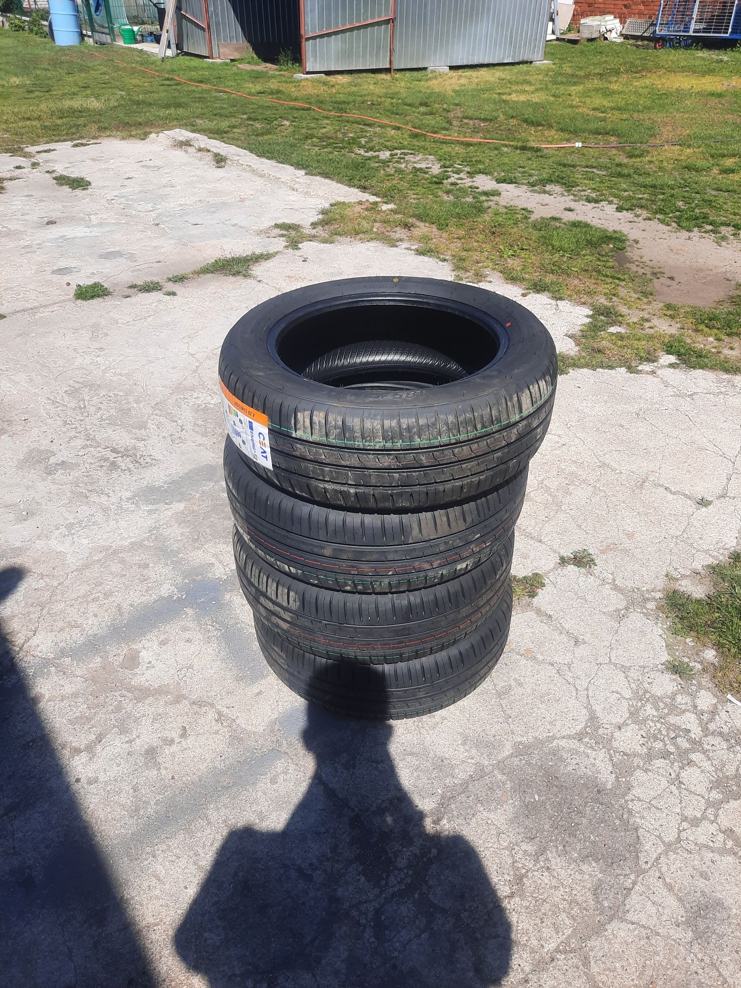 Komplet opon letnich 185/55/R15