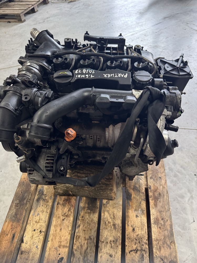Двигун мотор двигатель 1.6 hdi dw6 10jb79 berlingo partner