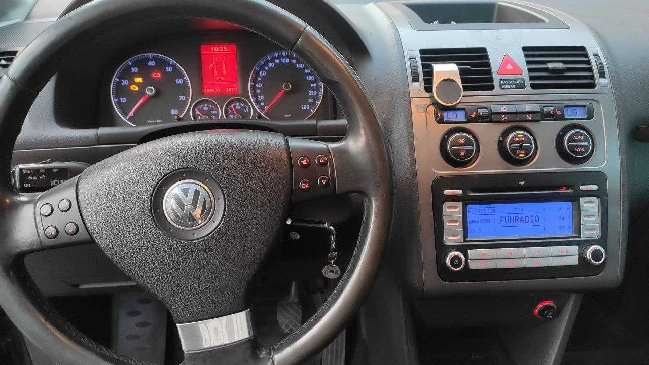 Volkswagen Touran