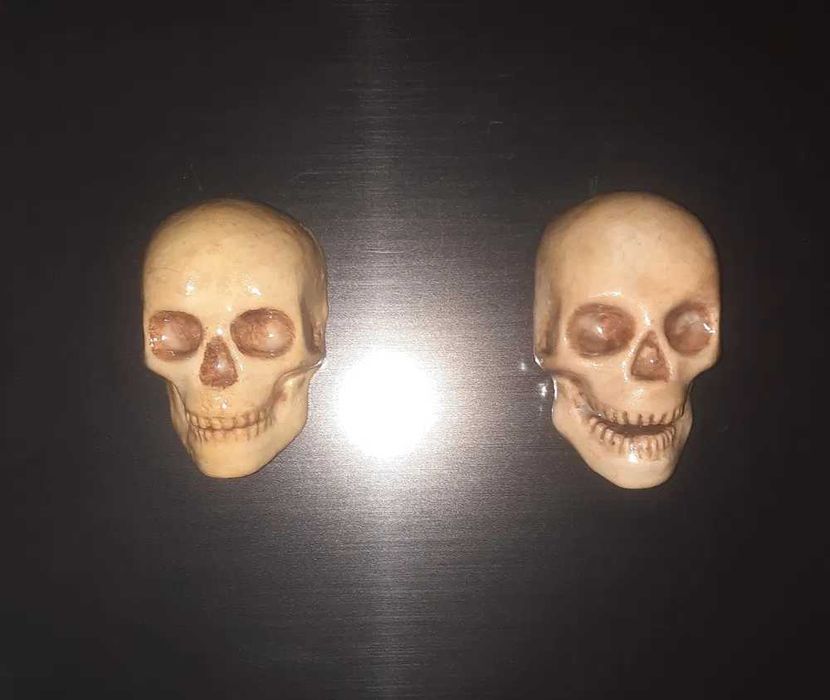 Магниты в авто - ручной работы - череп.