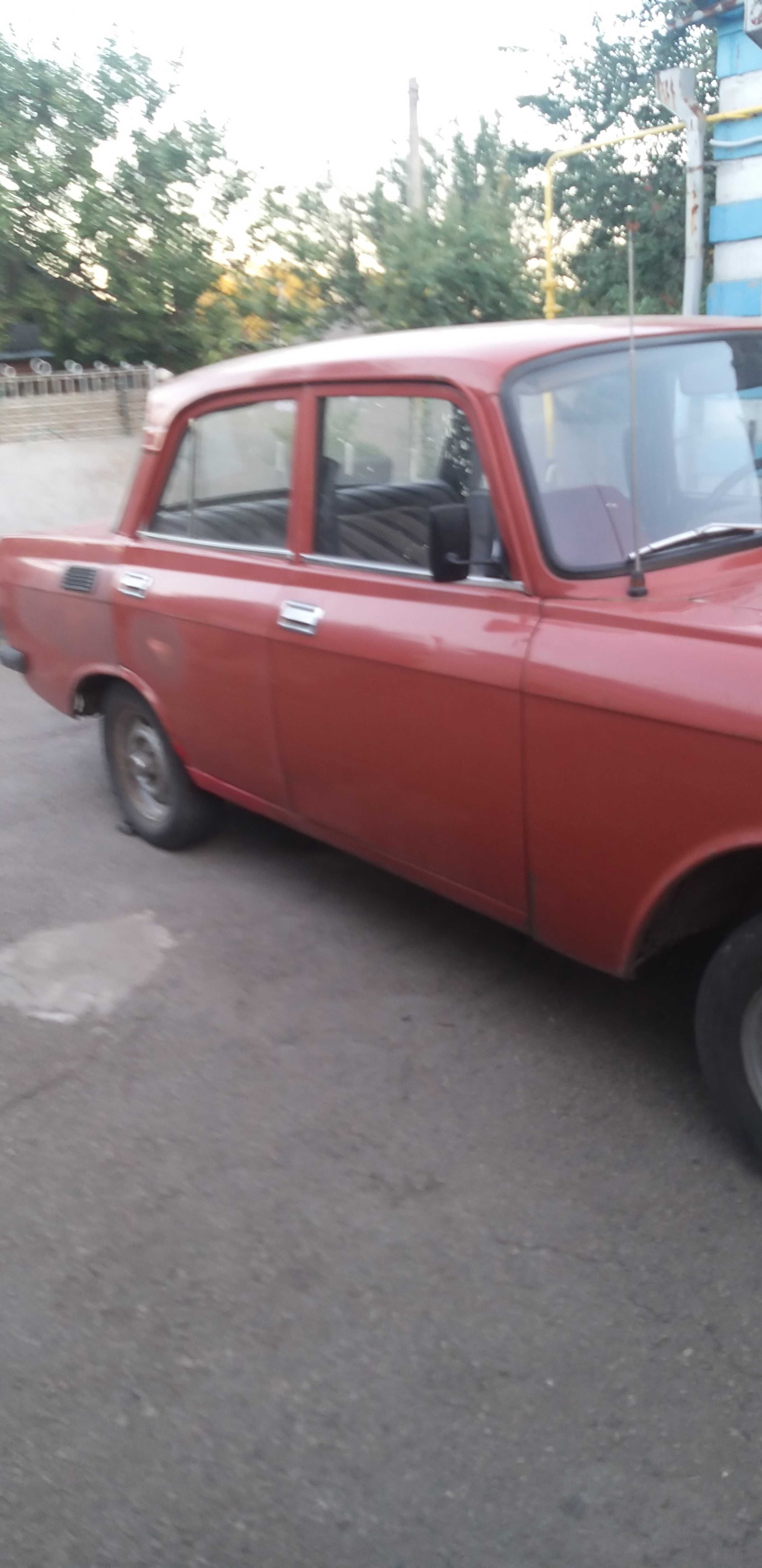 Продам Москвич 2140