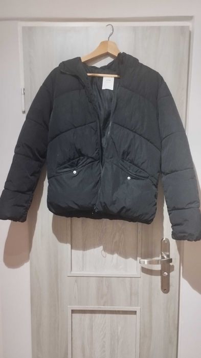 Czarna kurtka zimowa dziewczęca roz.158