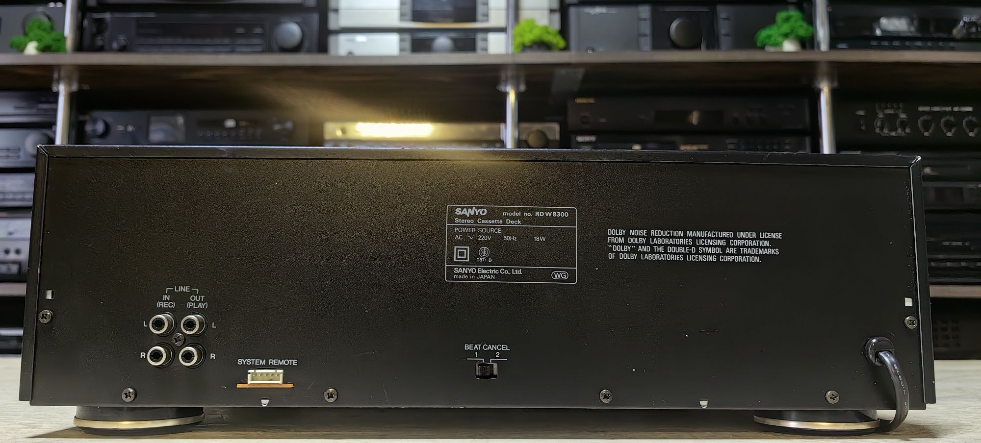 Касетний програвач Sanyo RDW 8300