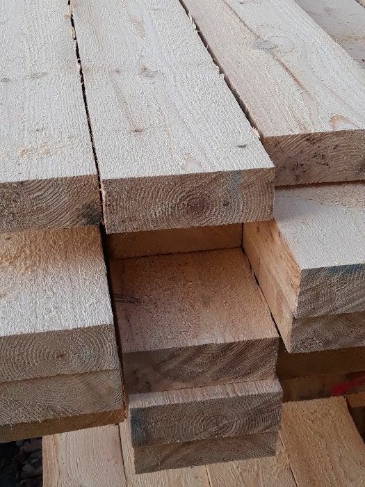 Więźba dachowa Deski szalunkowe łaty podbitka stemple