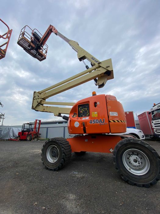 Podnośnik koszowy przegubowo teleskopowy zwyżka JLG 450AJ / 16M /2012r