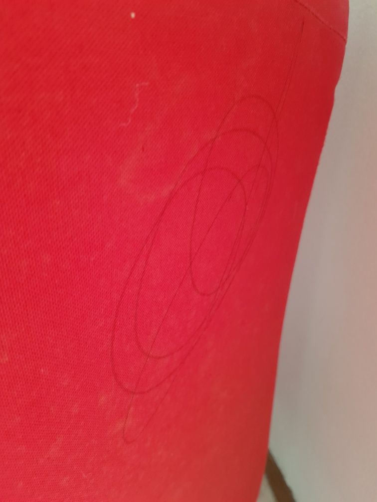 Cadeirão vermelho