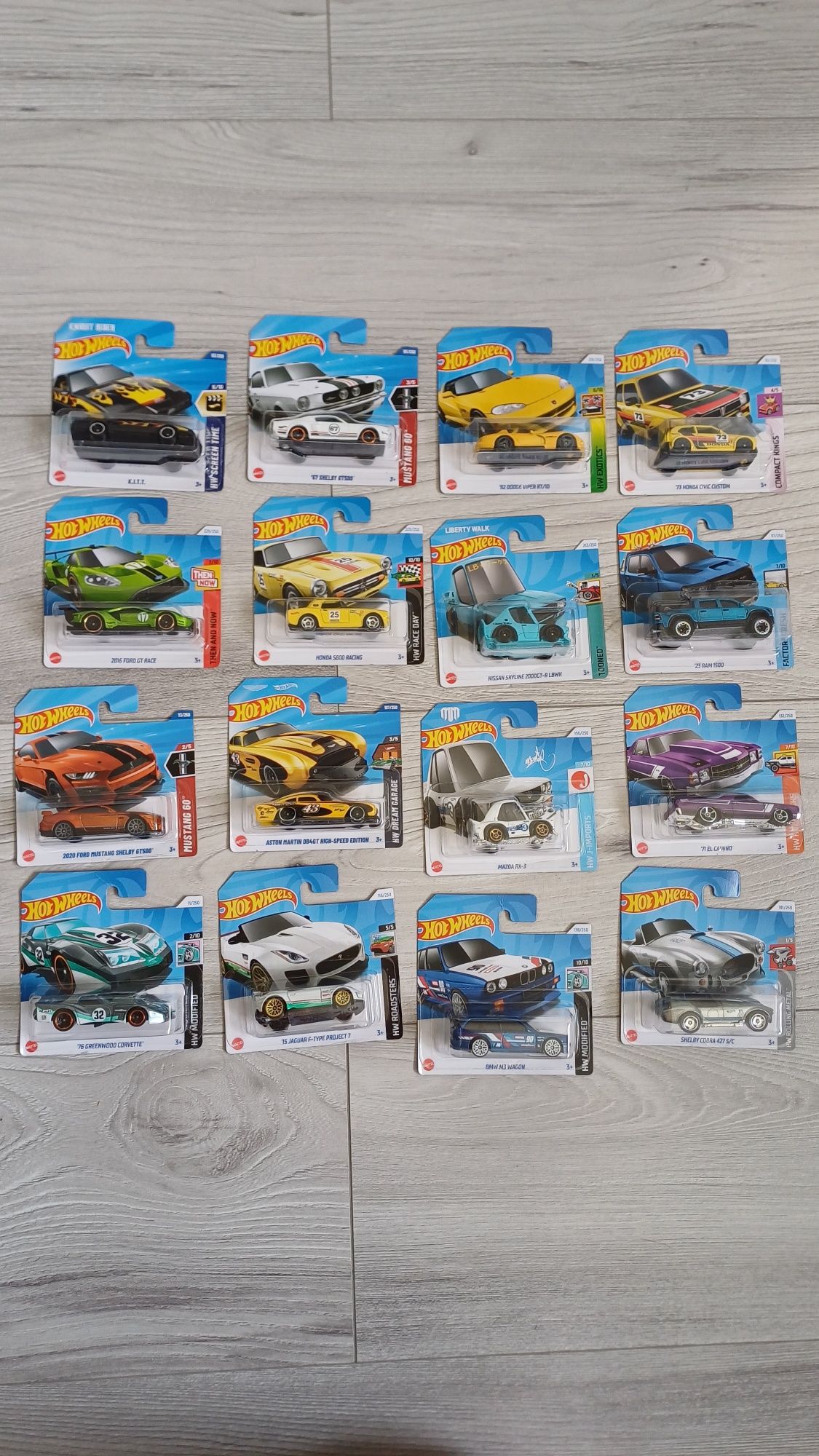Autka Hot wheels