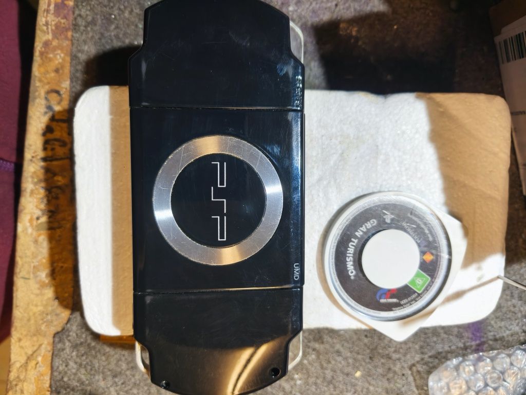 PSP 2004 com jogo