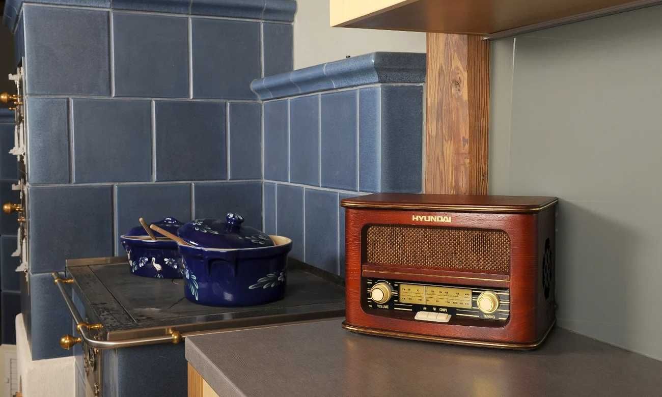 Radioodtwarzacz HYUNDAI RC-606 retro NOWE