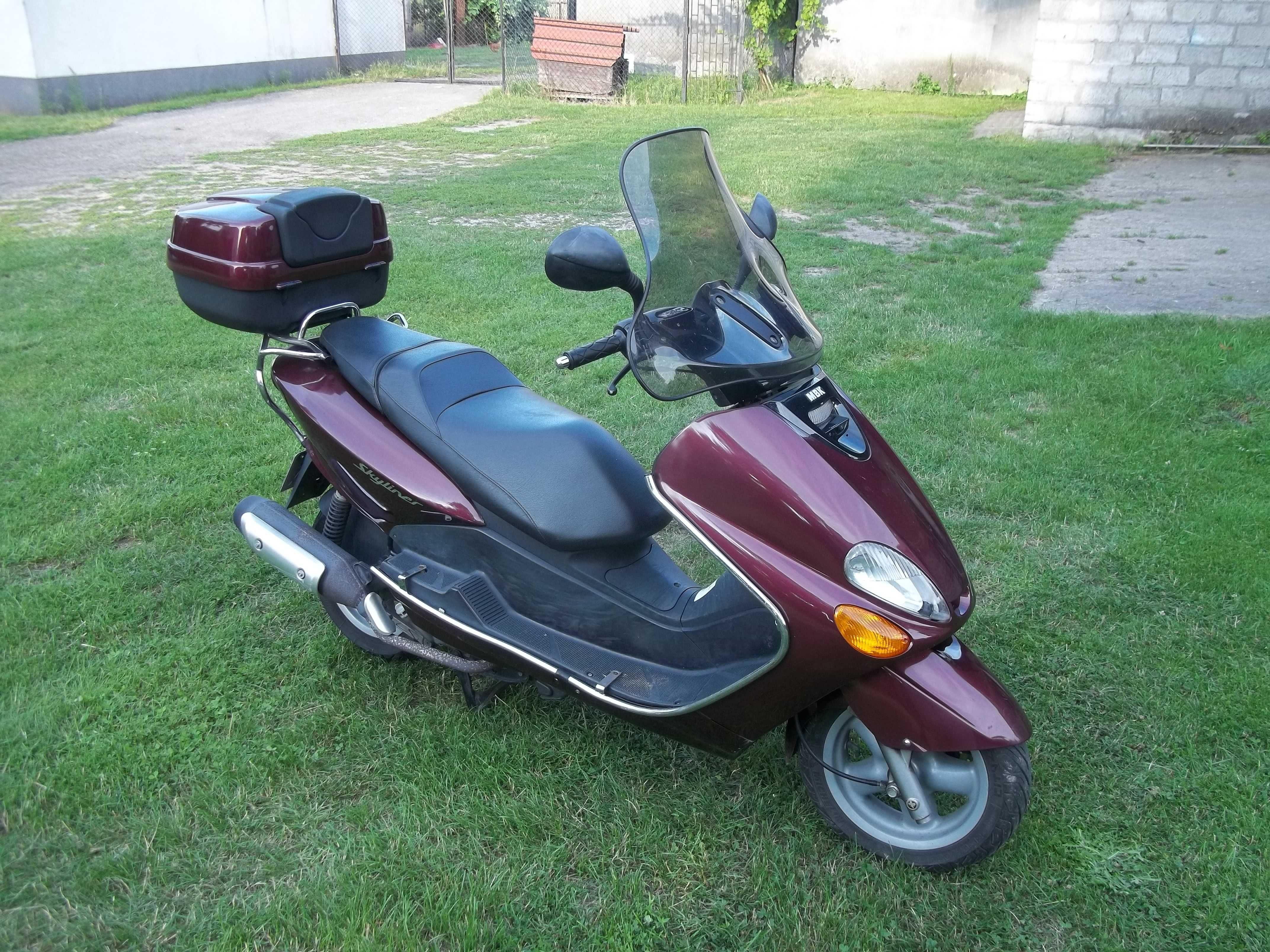 skuter motocykl MBK skyliner 125 Yamaha majesty