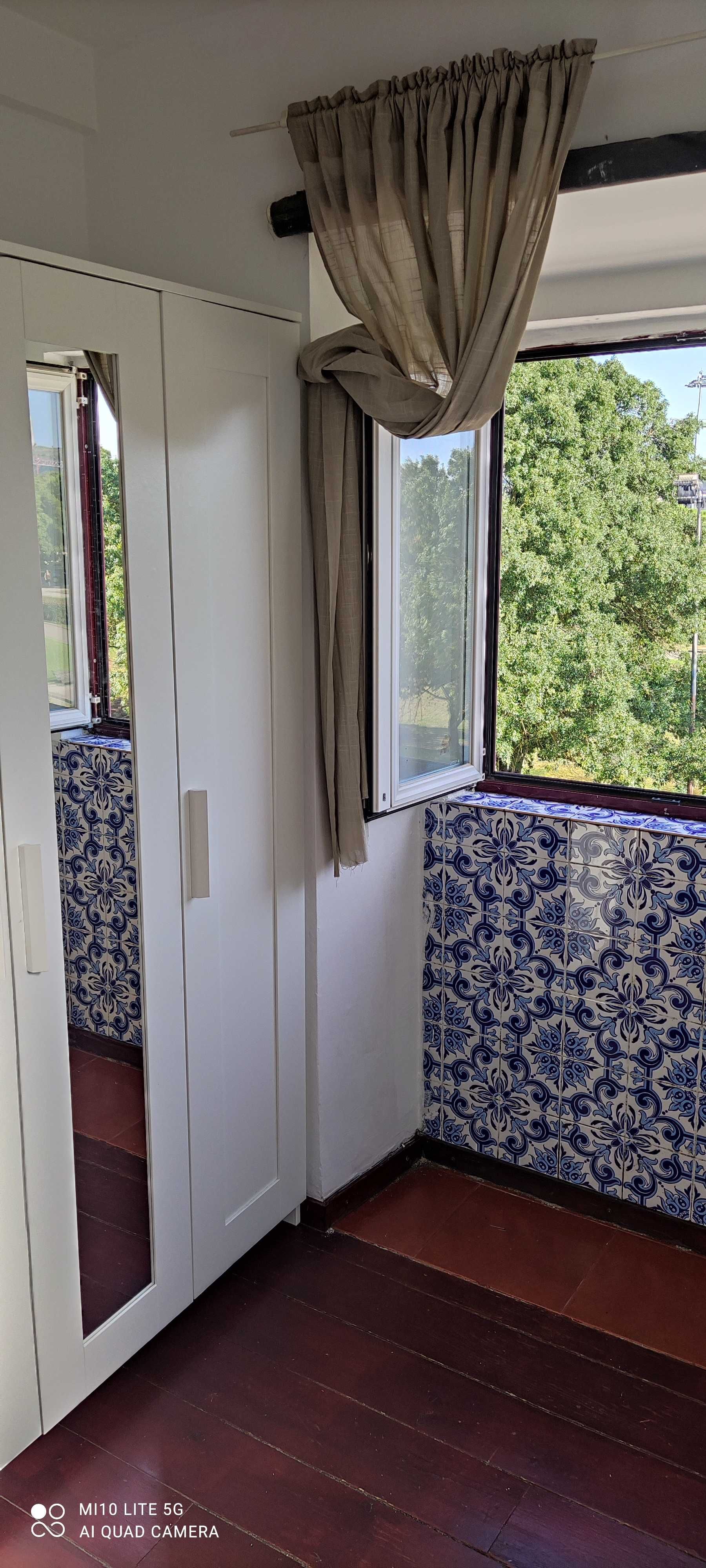 Quarto com TERRAÇO PRIVADO.Aceito Pet. Belém,Lisboa.