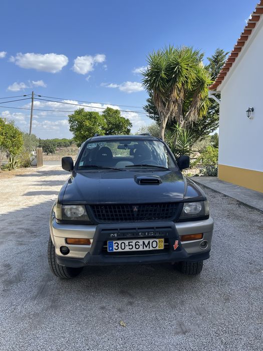 Jeep Mitsubishi 1999