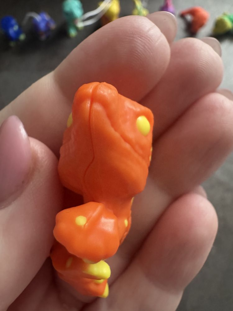 Dinozaur VQ302 Plateosaurus figurka Jurassic World KinderJoy Funko Pop